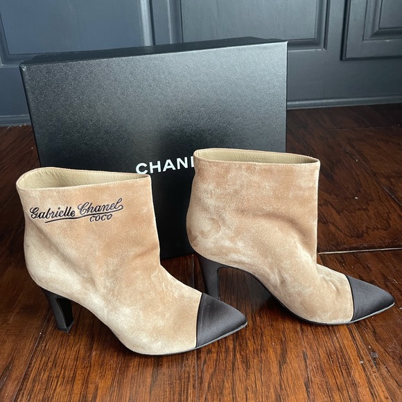 Authentic coco Chanel Gabrielle beige Black suede boots sz 37 6.5 short booties - Picture 3 of 8